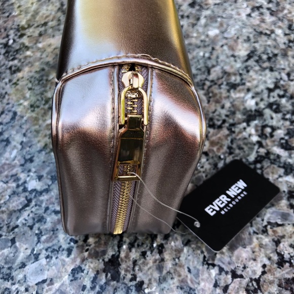 โค๏ธ EVER NEW Rose Gold zipped travel case - Picture 12 of 12
